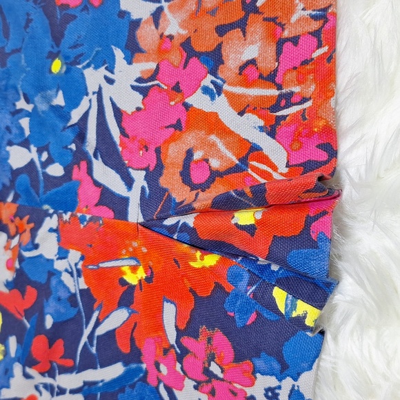 Loft 2P flower pencil skirt with mock slit in back. - Picture 3 of 10